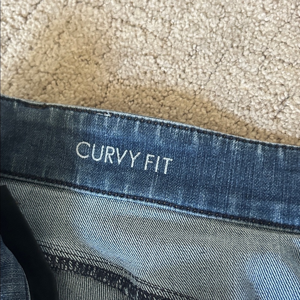Old Navy Women's Boot Cut Jeans in Deep Blue - Picture 2 of 3